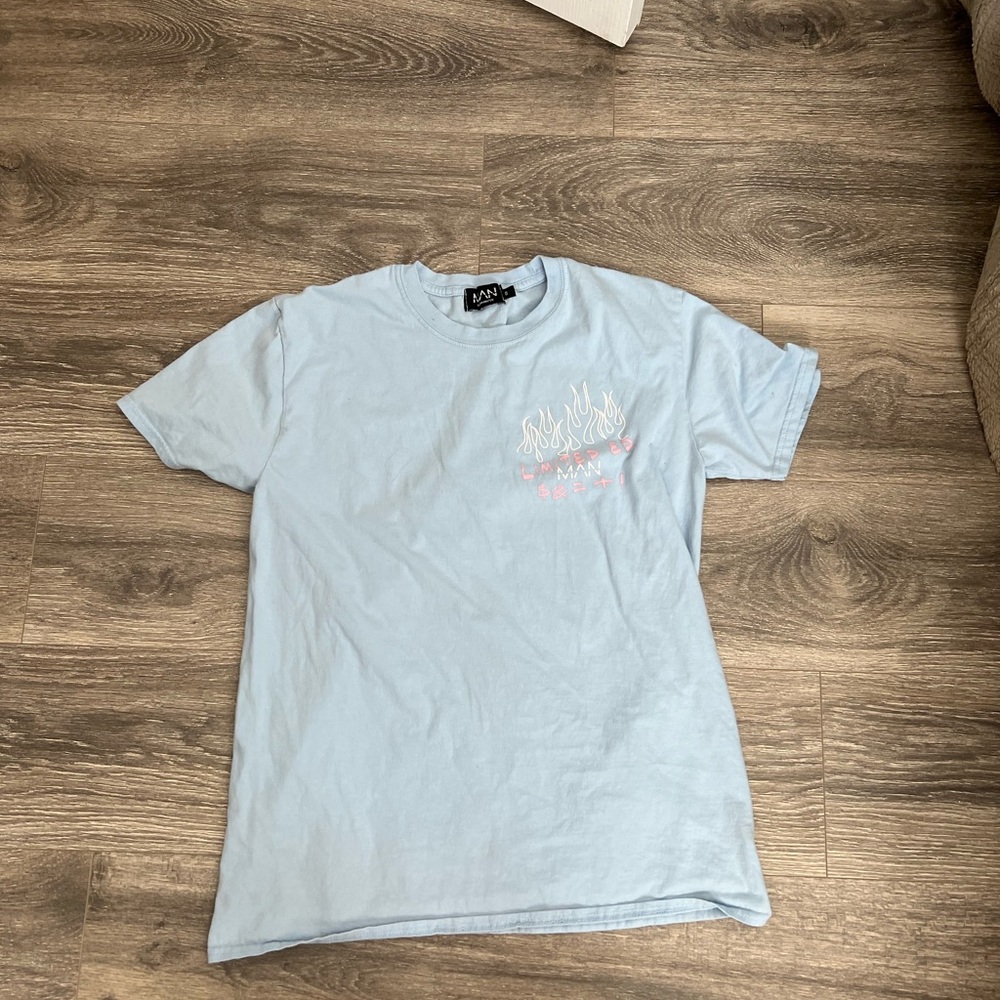 BOOHOO MAN VINTAGE STREETWEAR TSHIRT